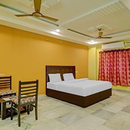 Oyo 81589 Aruna Dwraka Homes ไฮเดอราบัด ภายนอก รูปภาพ