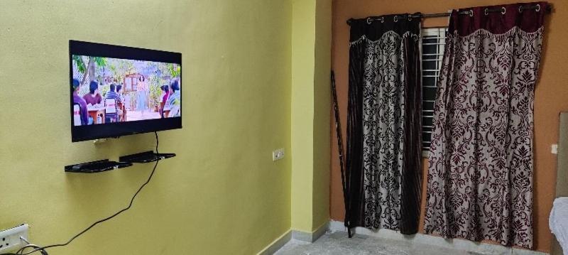 Oyo 81589 Aruna Dwraka Homes ไฮเดอราบัด ภายนอก รูปภาพ