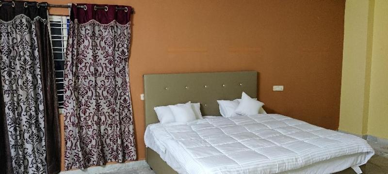 Oyo 81589 Aruna Dwraka Homes ไฮเดอราบัด ภายนอก รูปภาพ