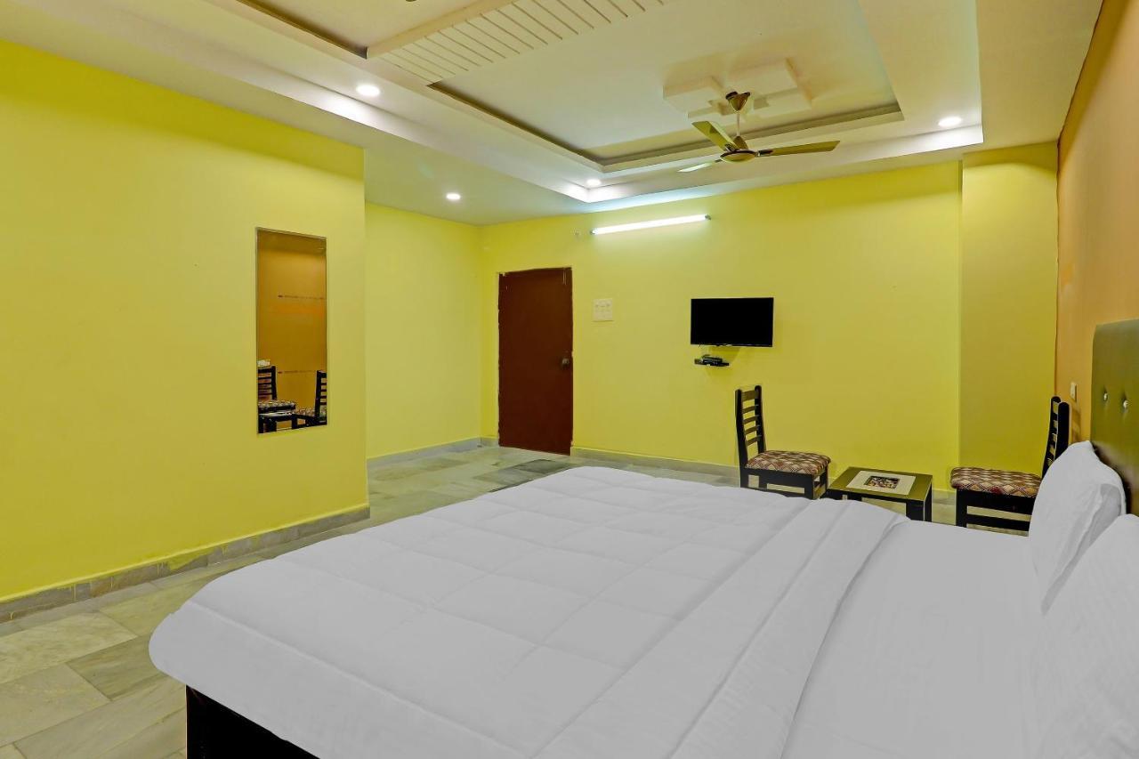Oyo 81589 Aruna Dwraka Homes ไฮเดอราบัด ภายนอก รูปภาพ