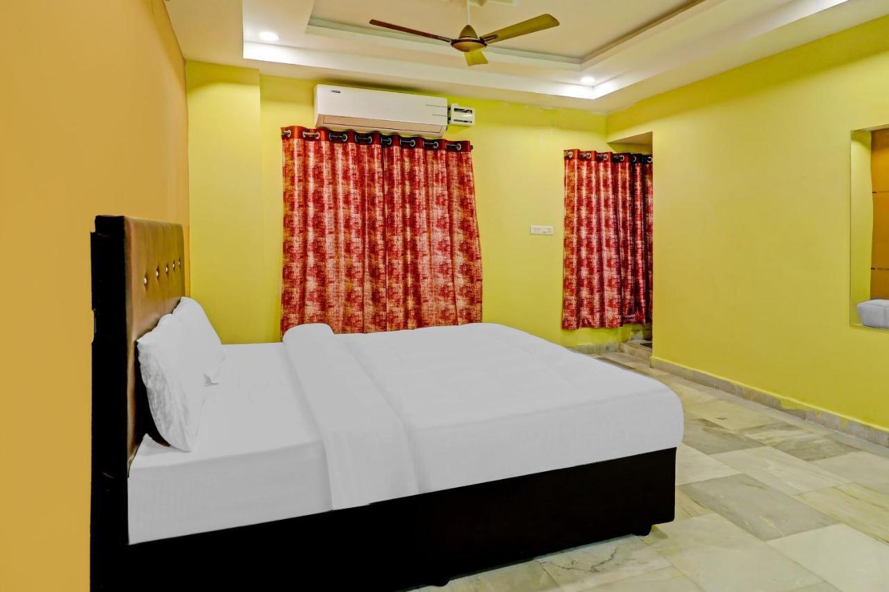 Oyo 81589 Aruna Dwraka Homes ไฮเดอราบัด ภายนอก รูปภาพ