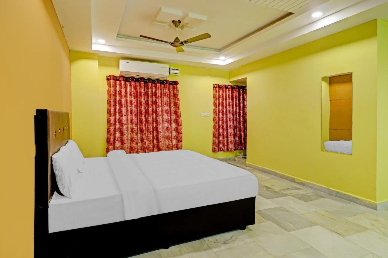 Oyo 81589 Aruna Dwraka Homes ไฮเดอราบัด ภายนอก รูปภาพ